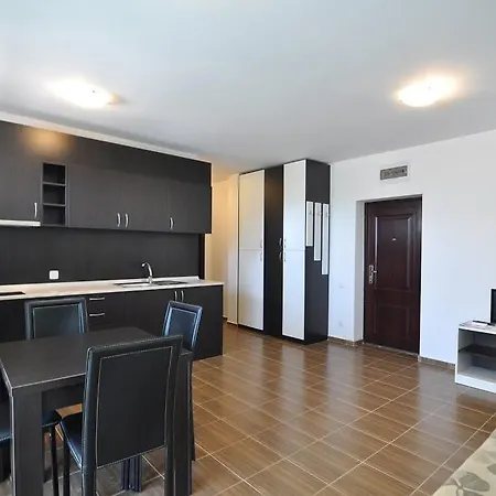 בית הארחה Ask פרימורסקו